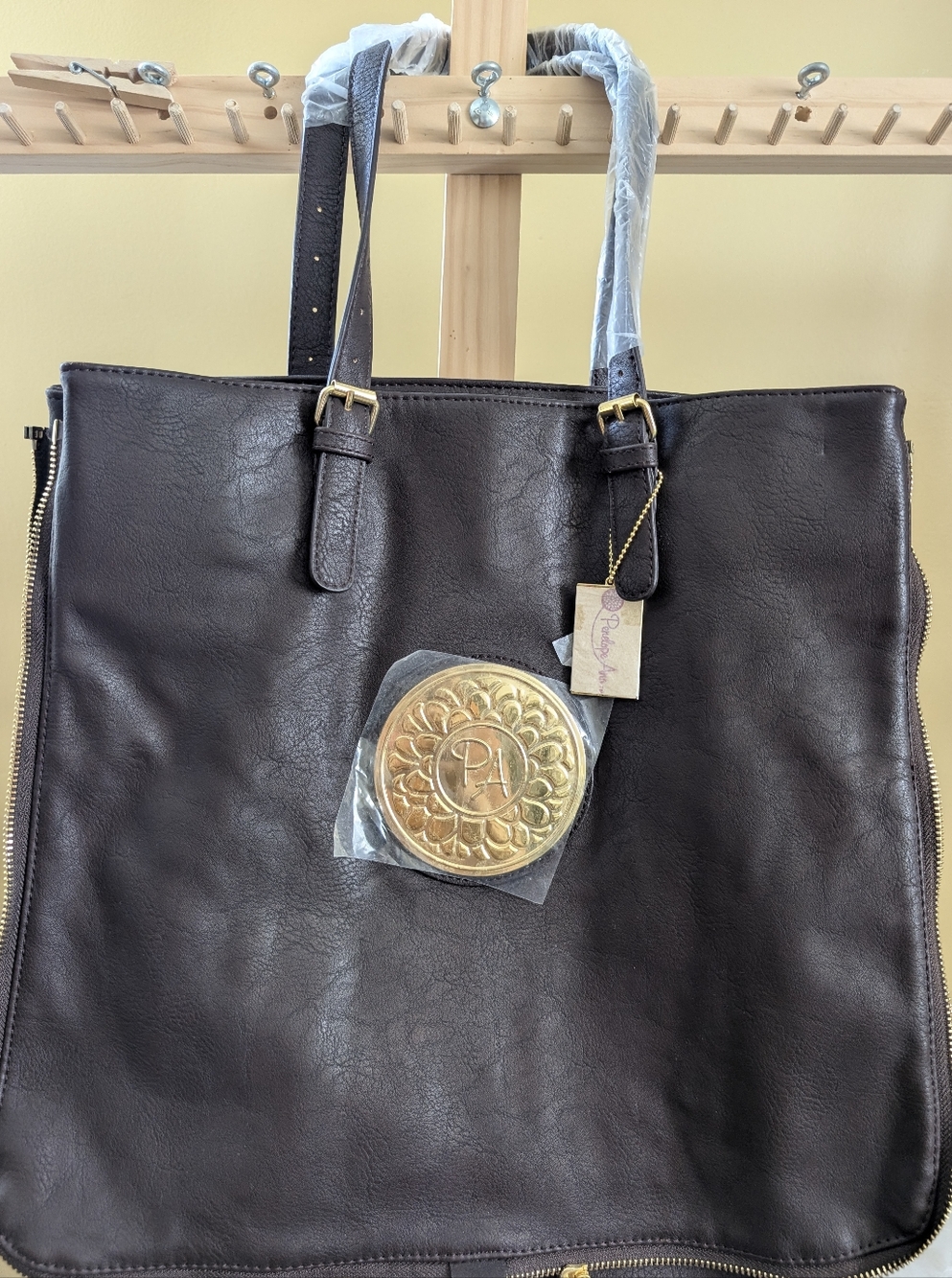 Penelope Ann Large Expandable Tote Bag with Gold Accent